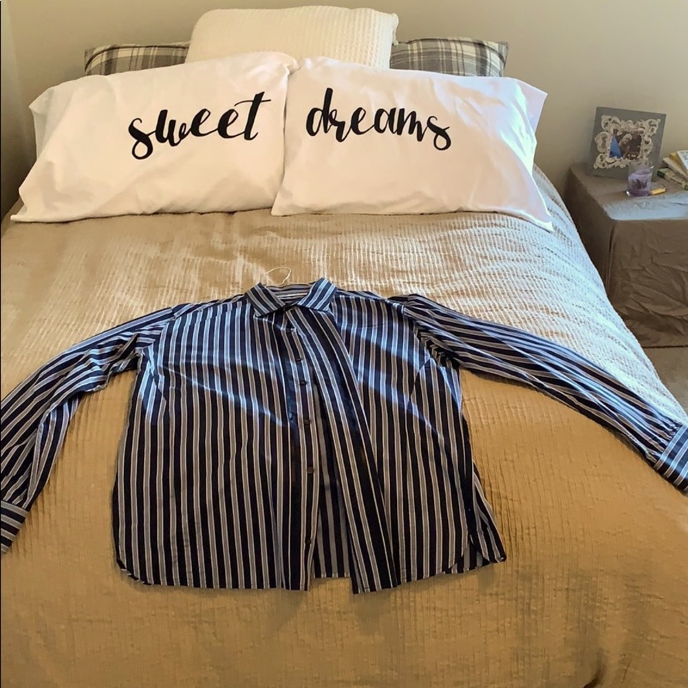 XL STRIPED BUTTON DOWN